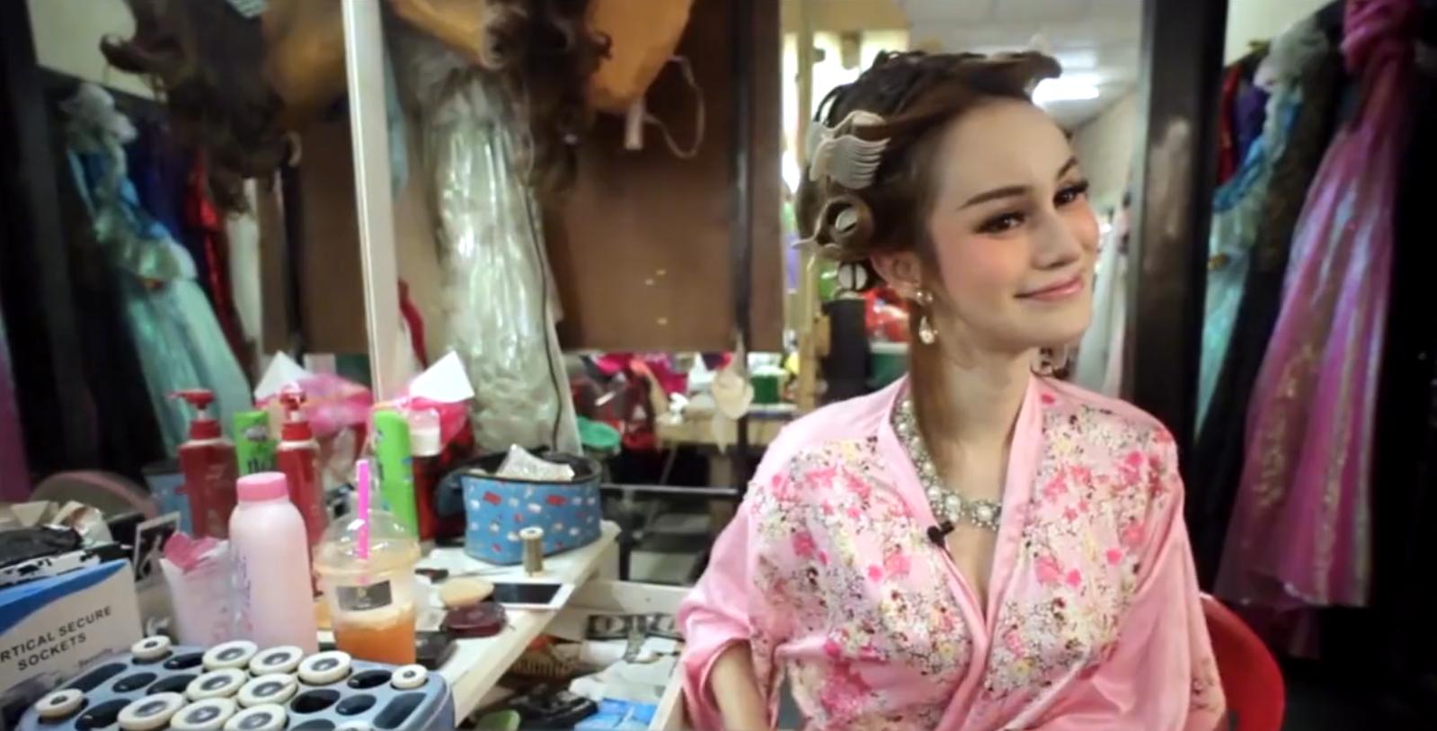 泰国男人变性成富二代,泰国变性后嫁给21岁富二代