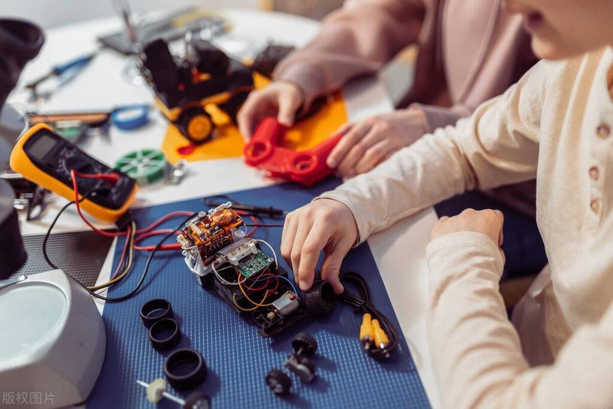 雨天室内游戏幼儿园,适合雨天小朋友玩的室内游戏