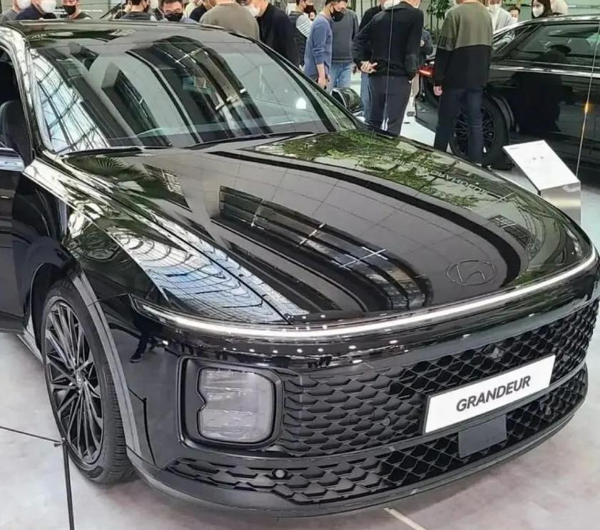 现代雅尊谍照效果图,新款现代雅尊内饰