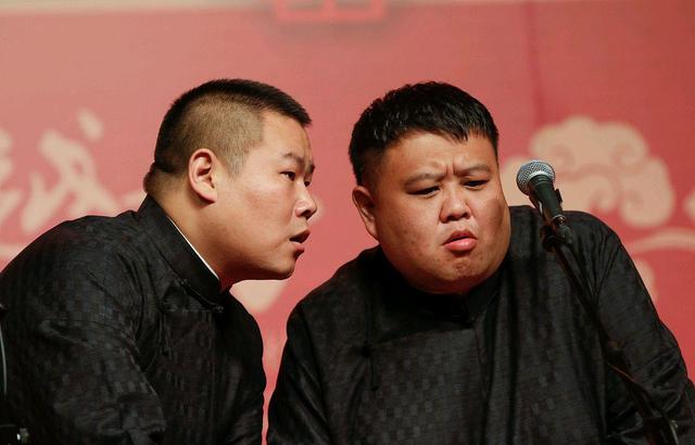 郭德纲对岳云鹏上春晚唱歌的看法,郭德纲探班岳云鹏春晚