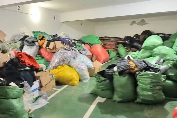 外贸公司“抢跑”年终打折/美团取送羽绒服订单增长超五成