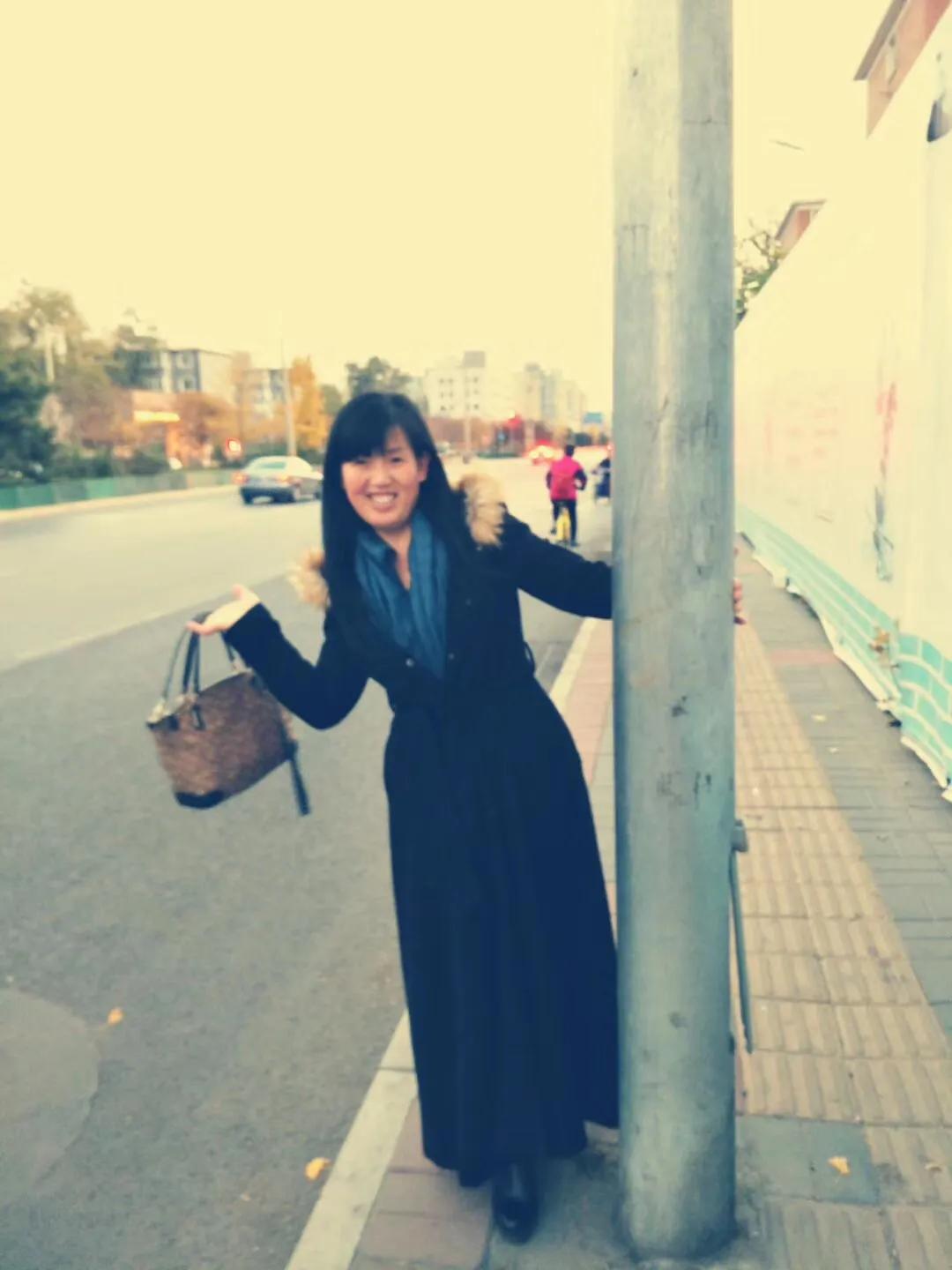 多想拉住父母的手,爸爸我多想再牵你的手作文