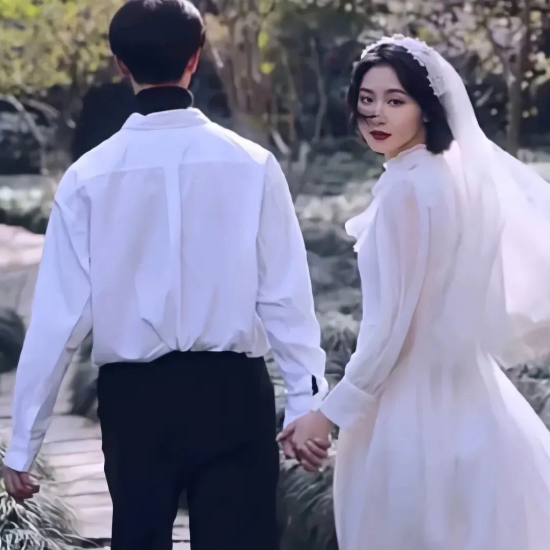 和闺蜜同一天结婚的文案,闺蜜结婚伴娘圈文案短句