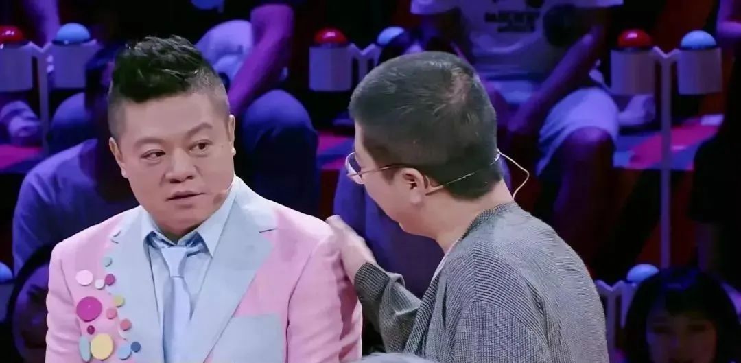 许知远吐槽最后一句,许知远说比你们所有人都有活力