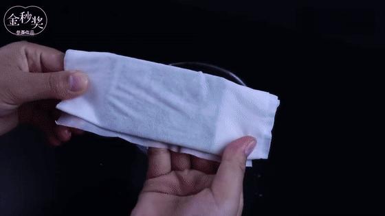 冰箱胶条起霉点了用它一擦就干净,冰箱密封条发霉用84消毒液可以吗