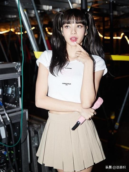 Jennie一张照片就值2千万，杨幂身家高达数十亿，IU全现金买别墅