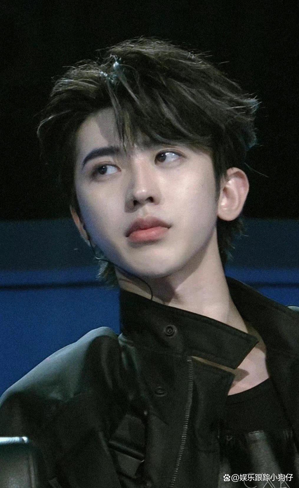 前公司晒费用明细，蔡徐坤疑似整容？粉丝：一万五可以整成啥样？