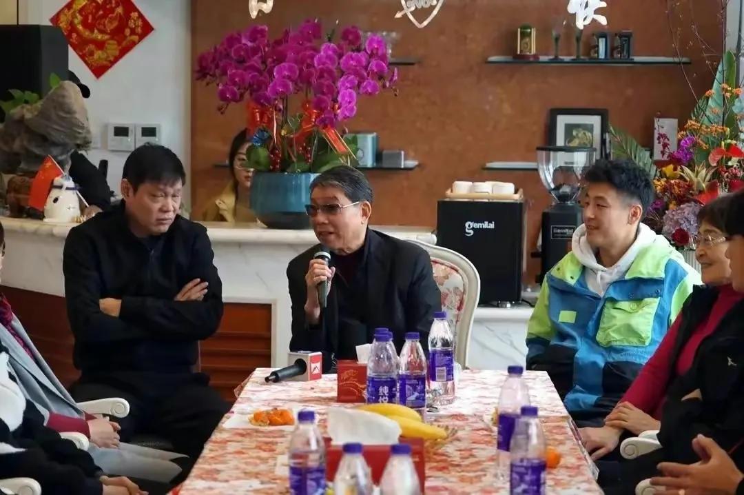 🐒我和根宝同城，又同庚，仅小十八天，又该是如何庆生的？🙈