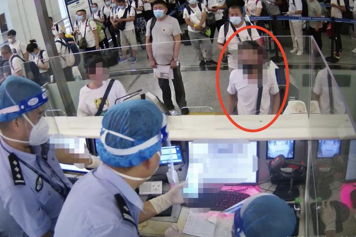 偷渡刑事处罚后被限制出入境,偷渡在海外海关被抓什么后果