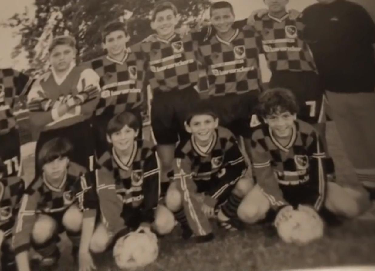 39岁球王梅西,梅西被官方称球王