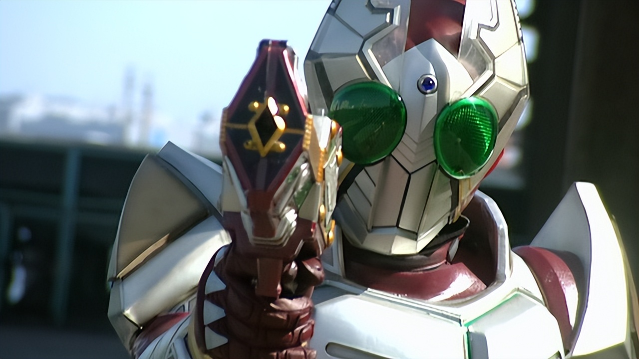 假面骑士剑崎不死兽排行,假面骑士不死鸟被打败