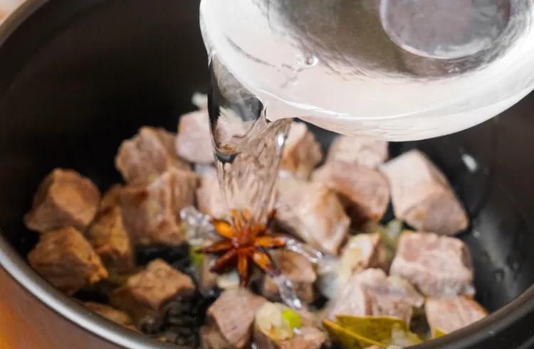 老年人适合饮用高蛋白质的食物吗,老年人如何进行高蛋白饮食