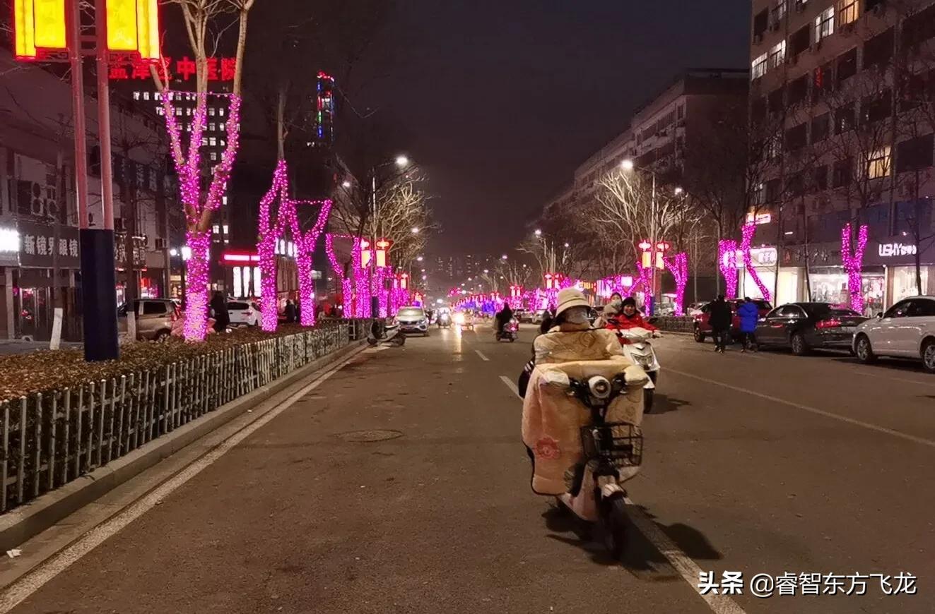 虎年大年初一拜年祝福语完整版,虎年集体拜年祝福语简短精辟