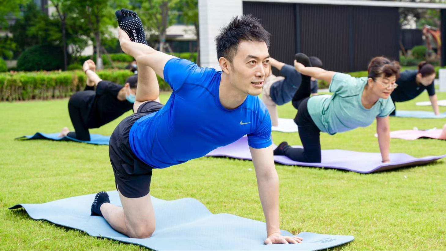 长期坚持跑步能不能减肥,每天坚持跑步真的可以瘦下来