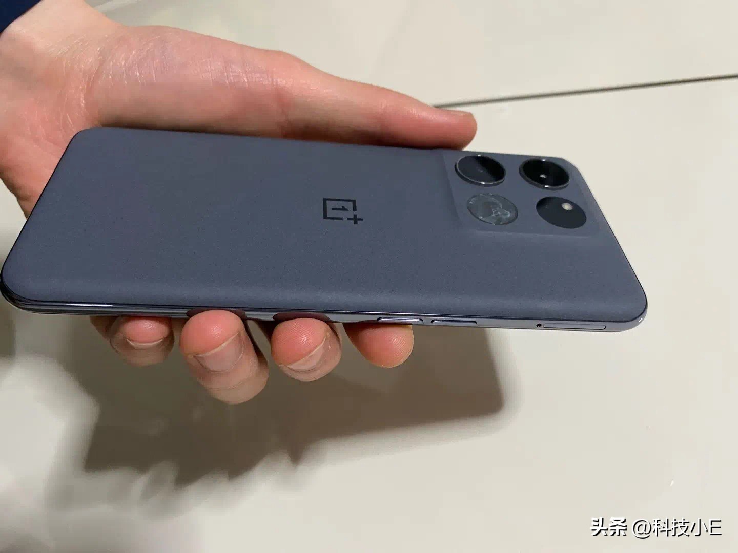 吊打iqoo的红米手机,红米千元机和iqoo千元机