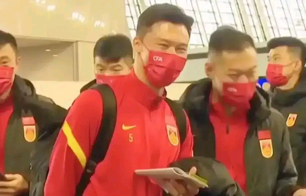 台媒谈男足输越南,中国男足内情