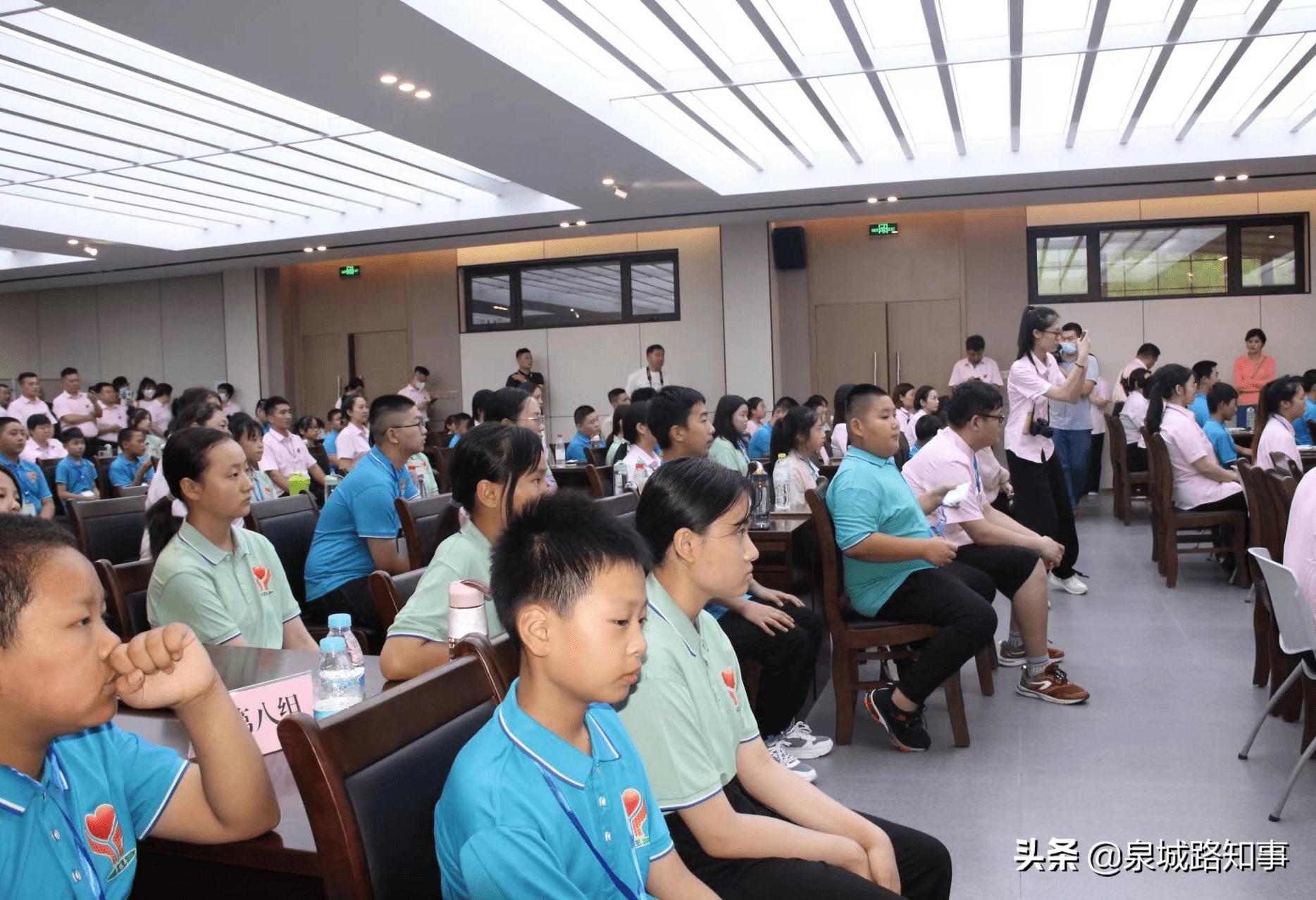 济南市手拉手孤贫儿童帮扶志愿团,关爱留守儿童小分队