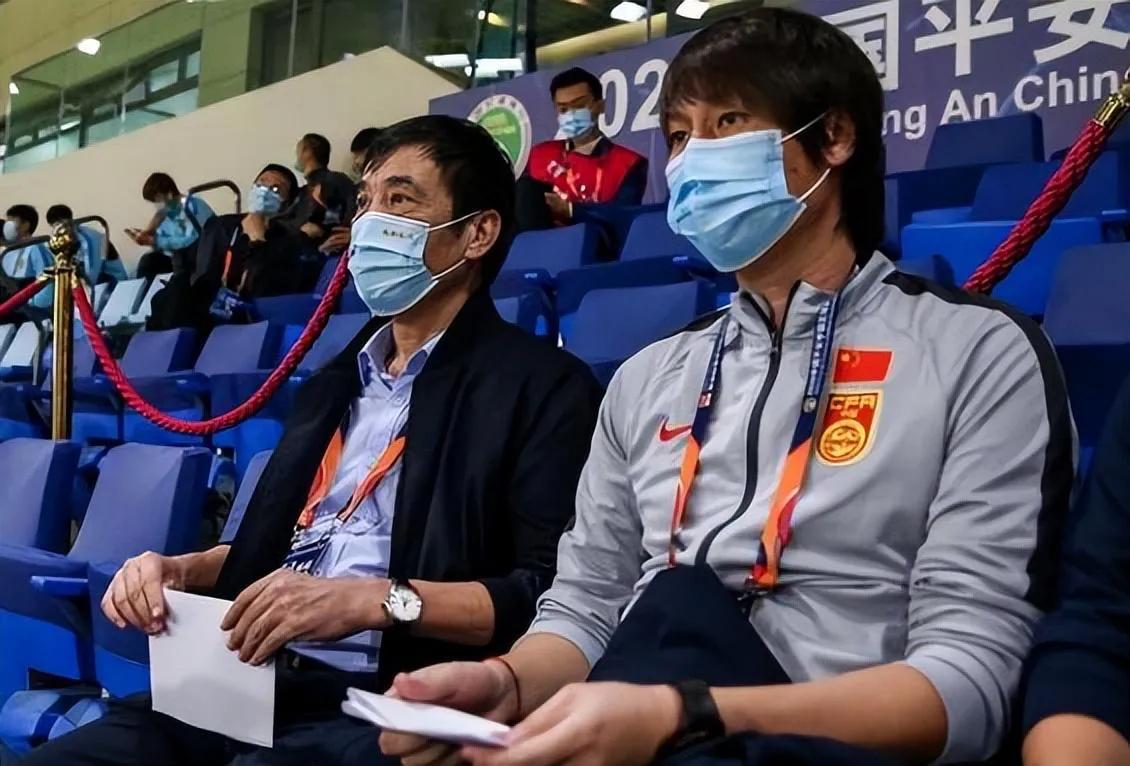 国足再次踏上世界杯征途,国足再度出发