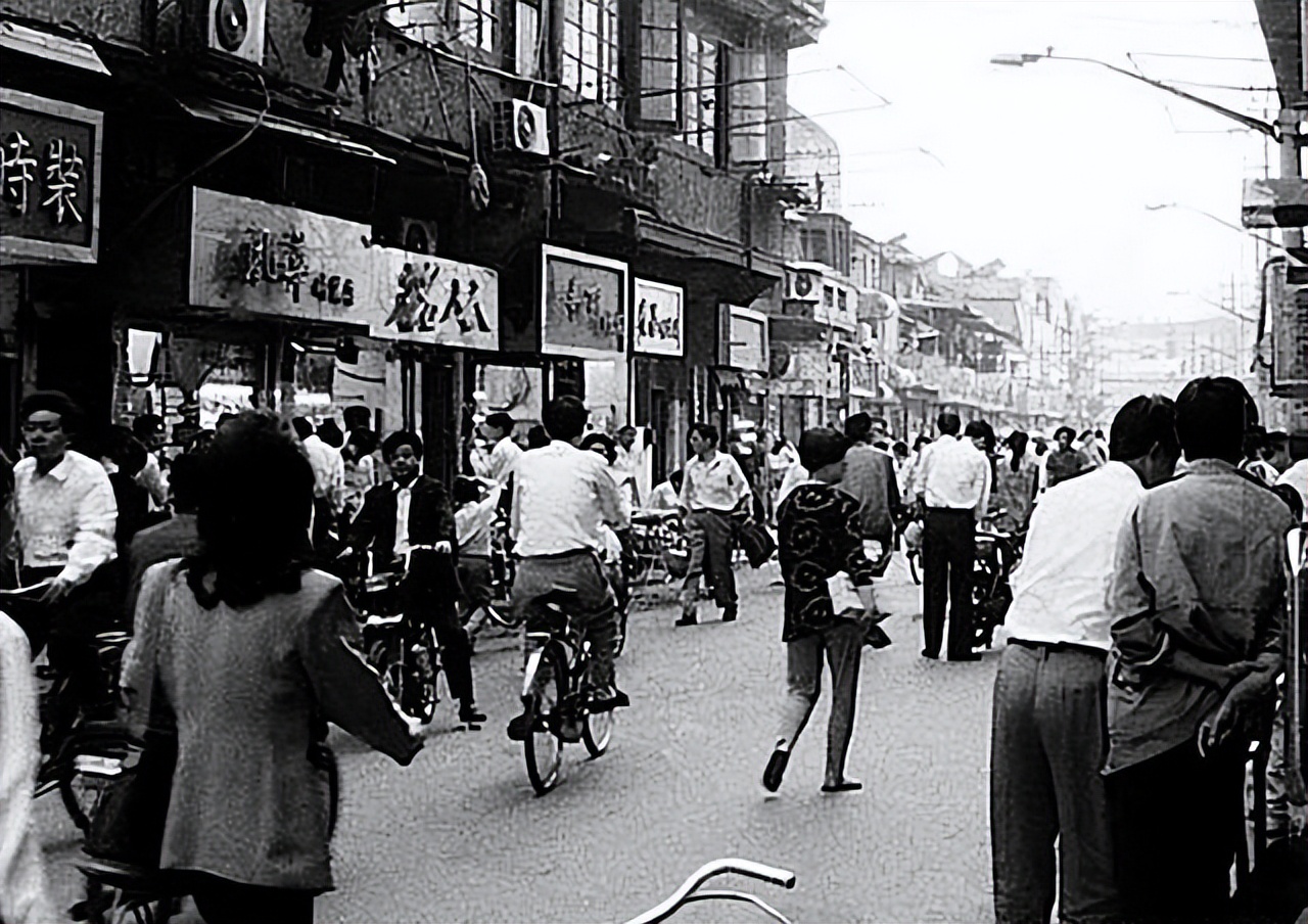 11年,*新宇毛**携妻看望找回毛岸英两兄弟的李云,刘滨:第一次听说