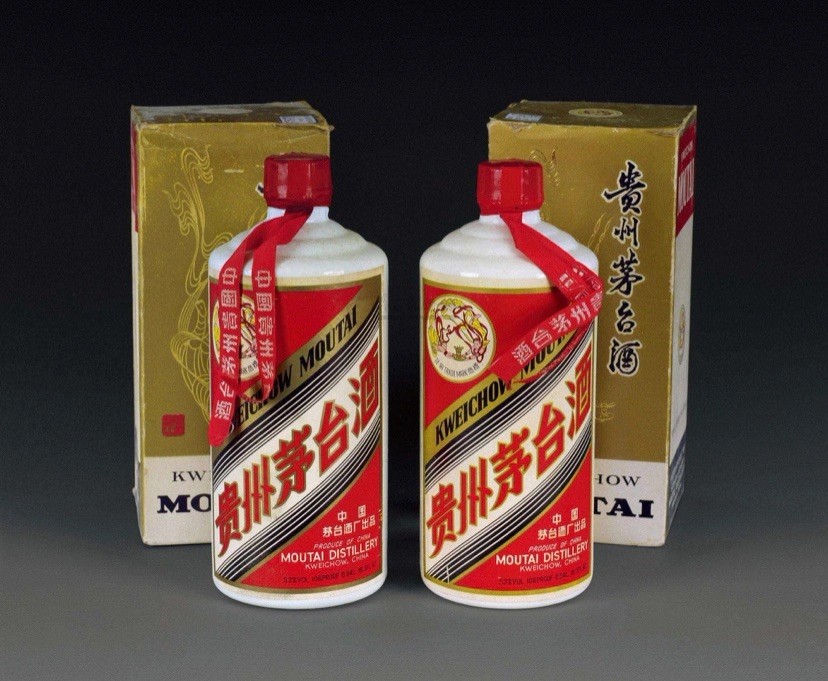 汾酒青花20和洋河梦之蓝m3水晶版,十大不输茅台的酒排行