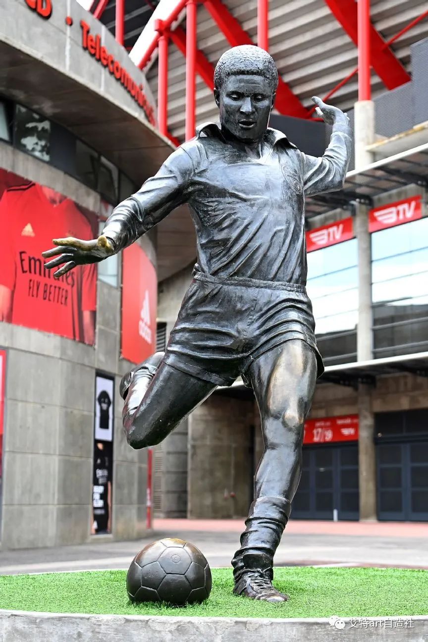 当足球球员成为特种兵,当足球运动员容易吗