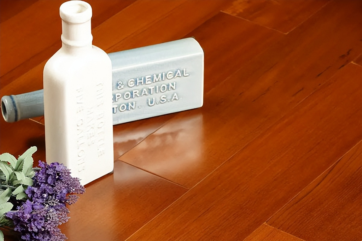 安心地板和大自然地板哪家好,安心地板和久盛地板