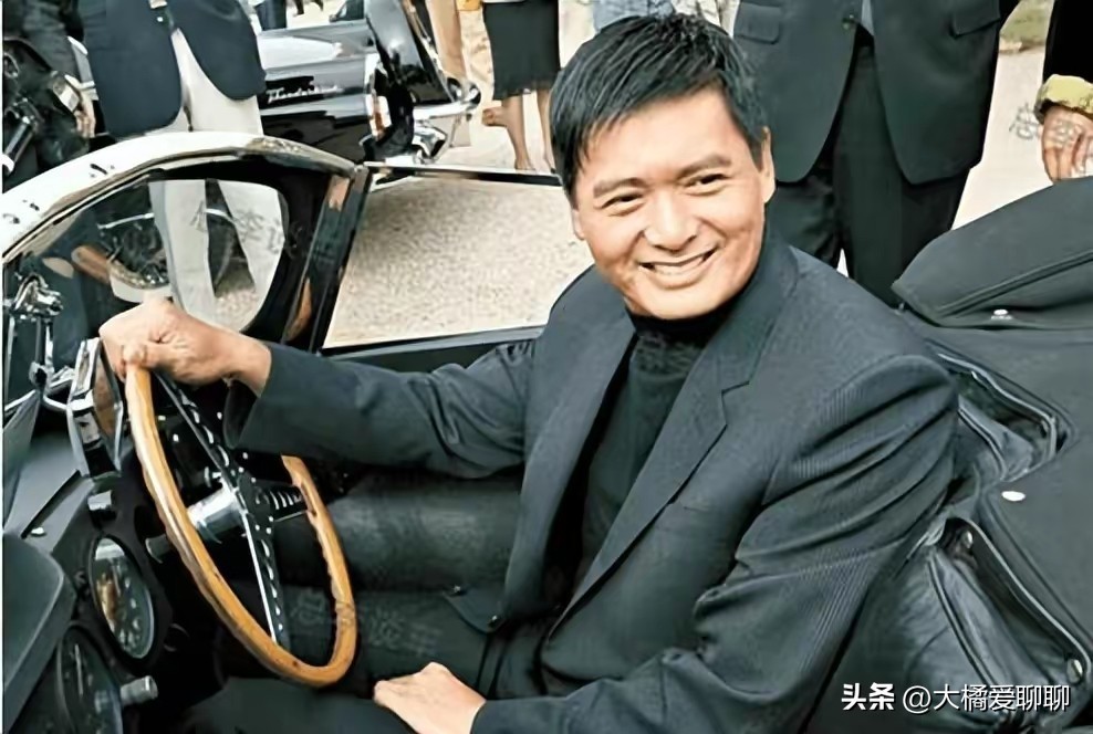 周润发是否对袁咏仪动心,周润发袁咏仪亲密动作