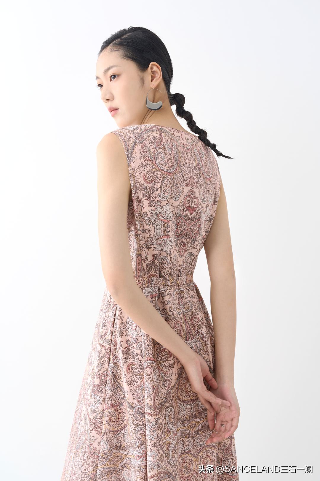 高端碎花印花棉麻连衣裙,丹慕妮尔气质印花连衣裙