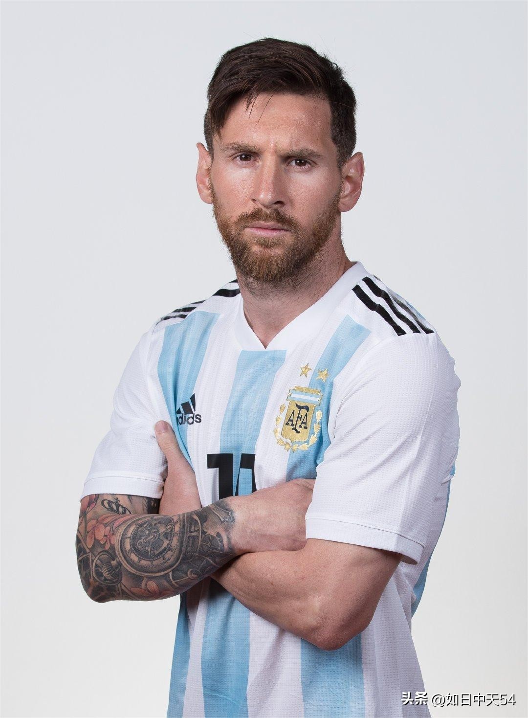 阿根廷队夺得冠军进球瞬间,阿根廷国家队以梅西为核心的场面