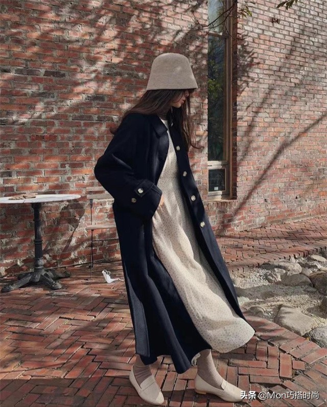 韩国女生都在穿什么衣服图片,韩国女生穿着裙子