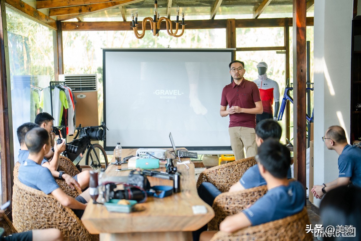 迪卡侬新款公路车发布会,迪卡侬公路车测评
