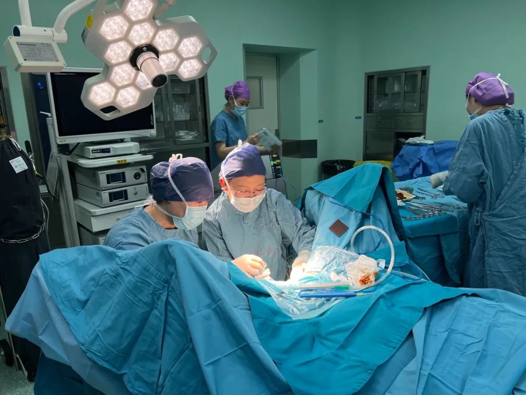 一不能笑，二不能喷嚏，三不能咳嗽？“小吊带”解决女性漏尿尴尬