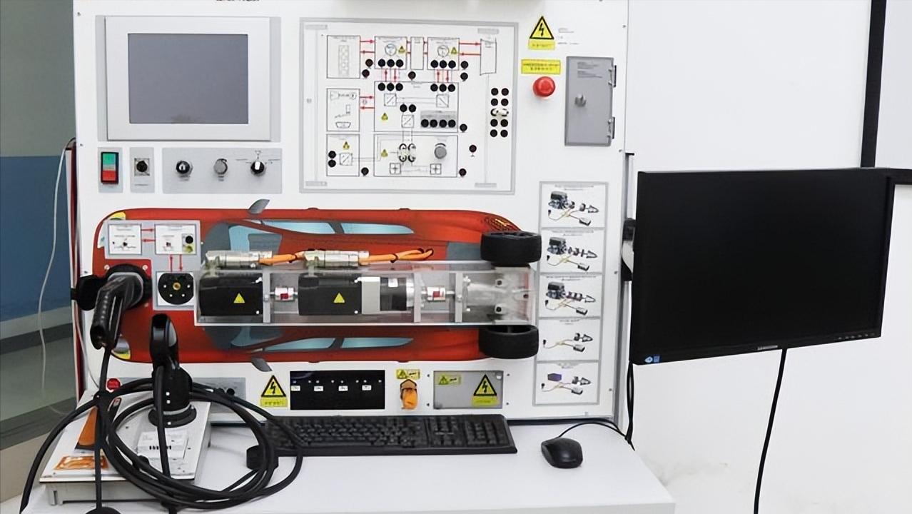 初中生成绩不好上什么技校有前途,小孩成绩不好有必要去读技校吗