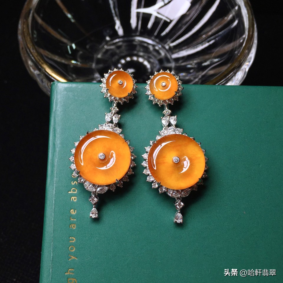 黄钻红宝石翡翠哪个更有收藏价值,黄色翡翠和黄龙玉比较哪个好