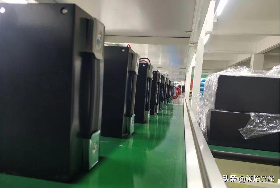 叉车知识大全及图片,叉车铅酸电池换锂电池注意什么