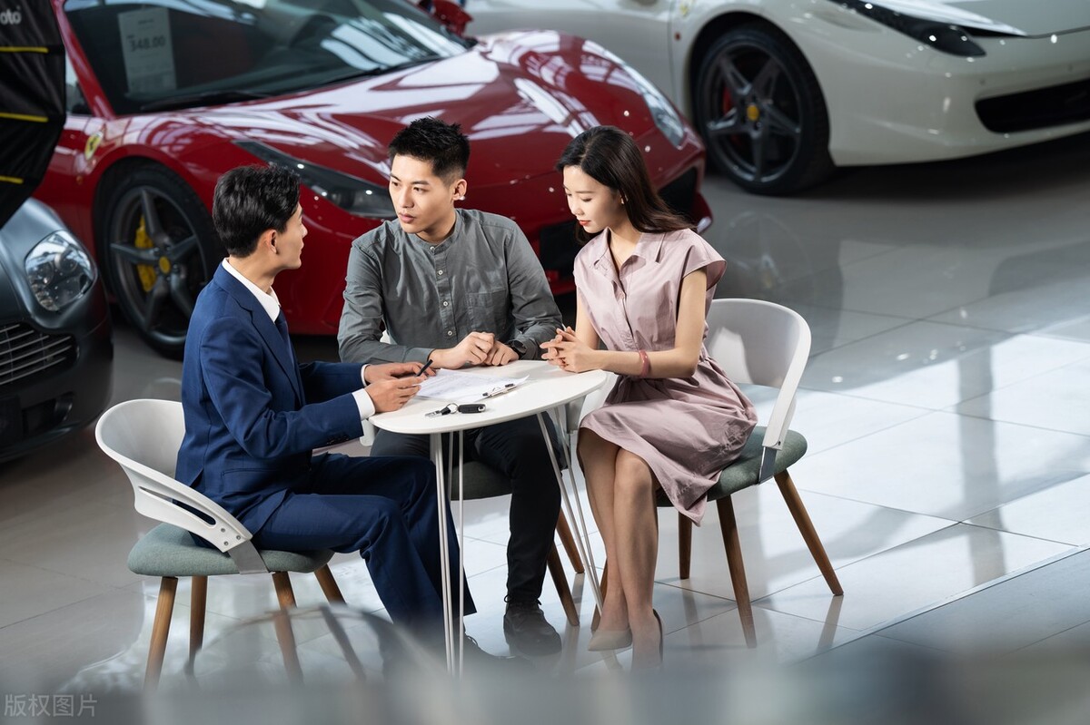 4s店分期与全款买车的区别,4s店买车分期和全款的区别