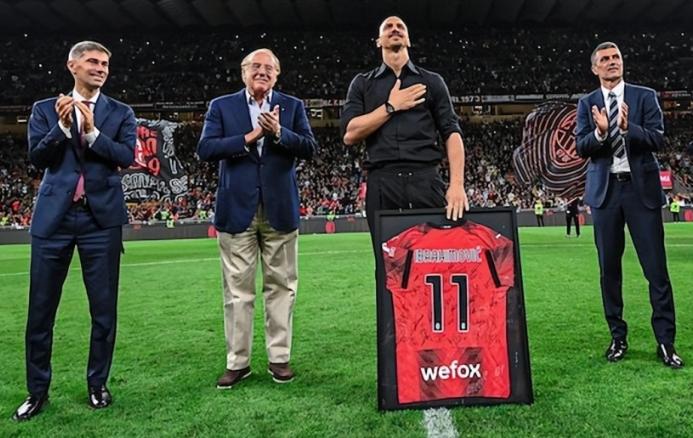 伊布回米兰退役视频,伊布挥手告别足坛再无大奉先