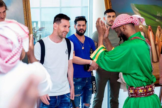 梅西回归首战大巴黎欢迎仪式,梅西将离开大巴黎最新消息