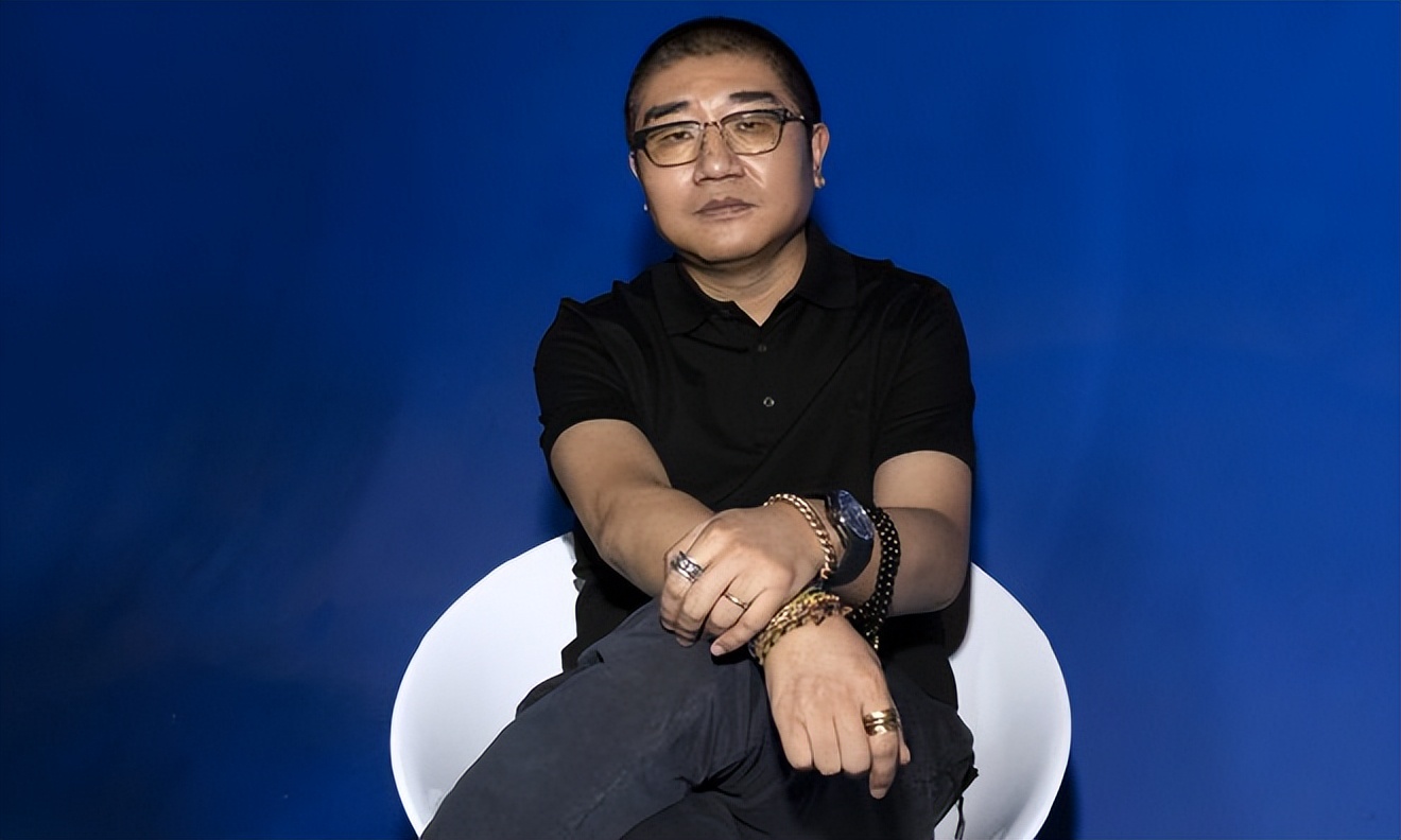 京东大花臂,京东迎来首位女掌舵者