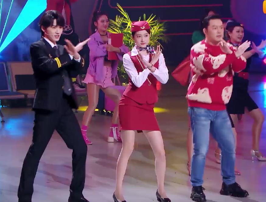 关晓彤18岁成人礼全纪录唱歌,关晓彤梦想起航视频