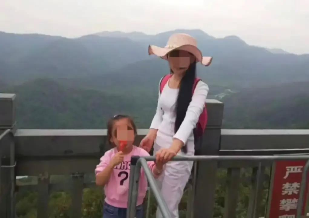 母女投河自杀，家属和同学发声，爆女子生前往事，小三身份被扒