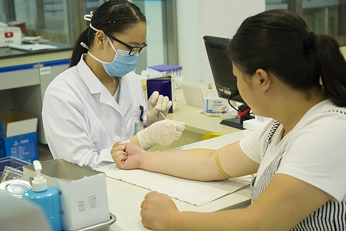 更年期浑身疼痛，是什么原因？医生支招：3类饮食可有效缓解