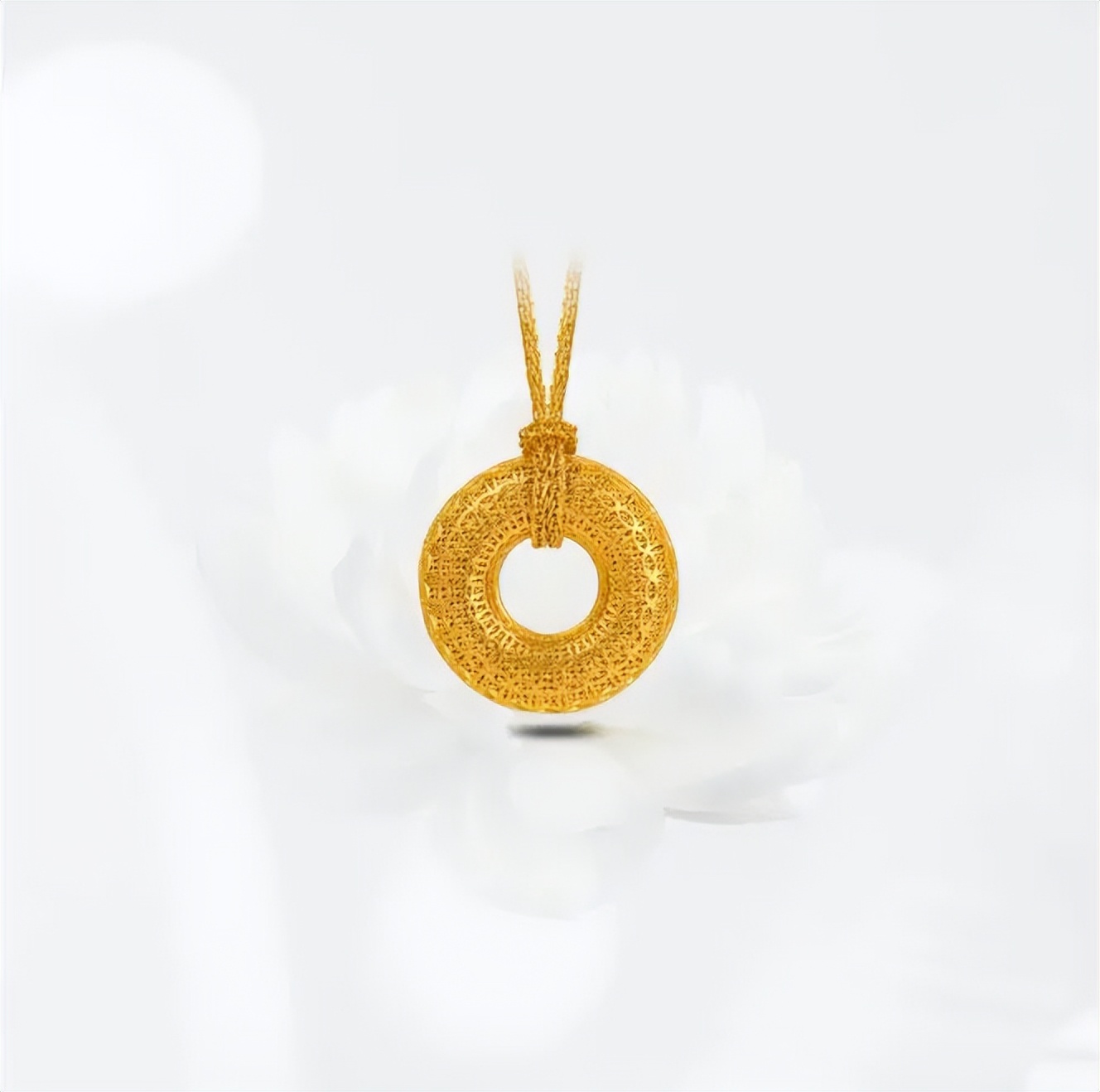 出门怎样带东西方便不拿行李箱,过年出门带什么样的首饰