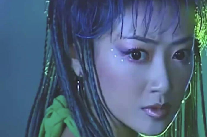 鸡毛穿一身、通天大脑门…国产神话剧的惊人造型,他们全都承包了