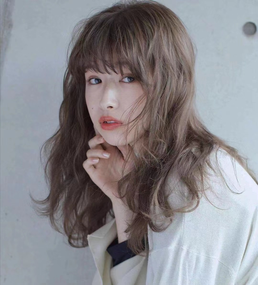 有层次感的中长发发型推荐,简单大气的发型中长发减龄