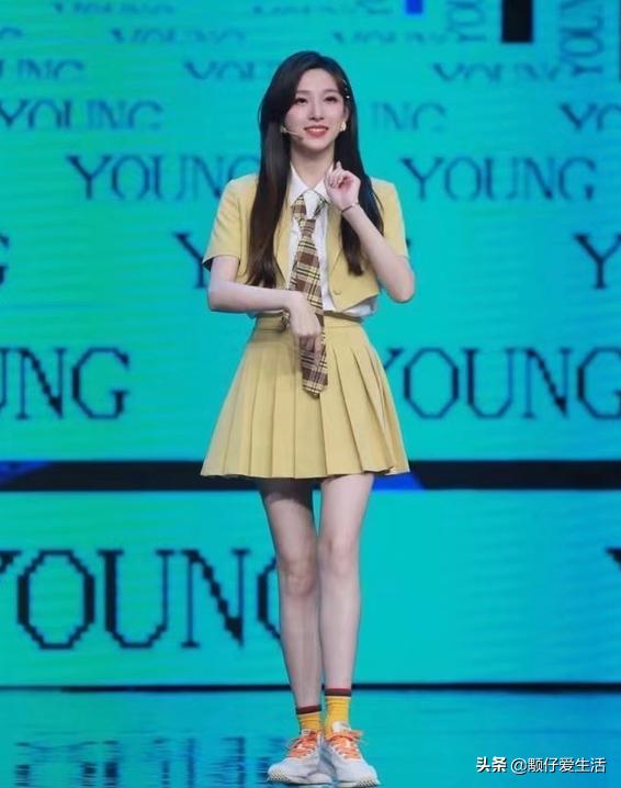 马凡舒参加主持人大赛视频,马凡舒从模特走向春晚