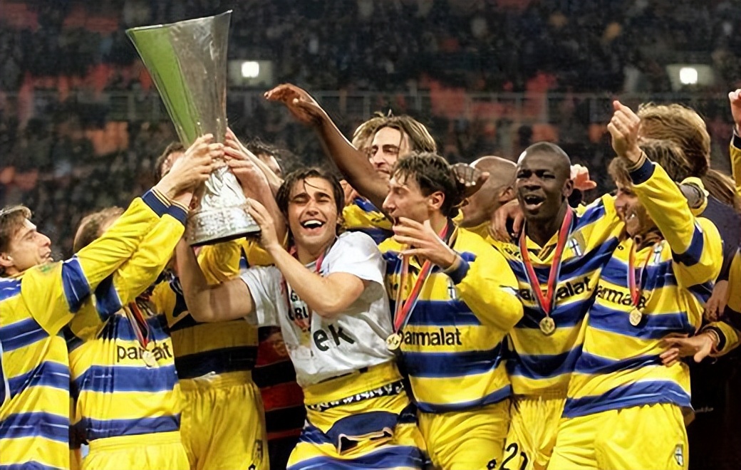 鼎盛时期的帕尔马阵容有多豪华,帕尔马首发以及替补