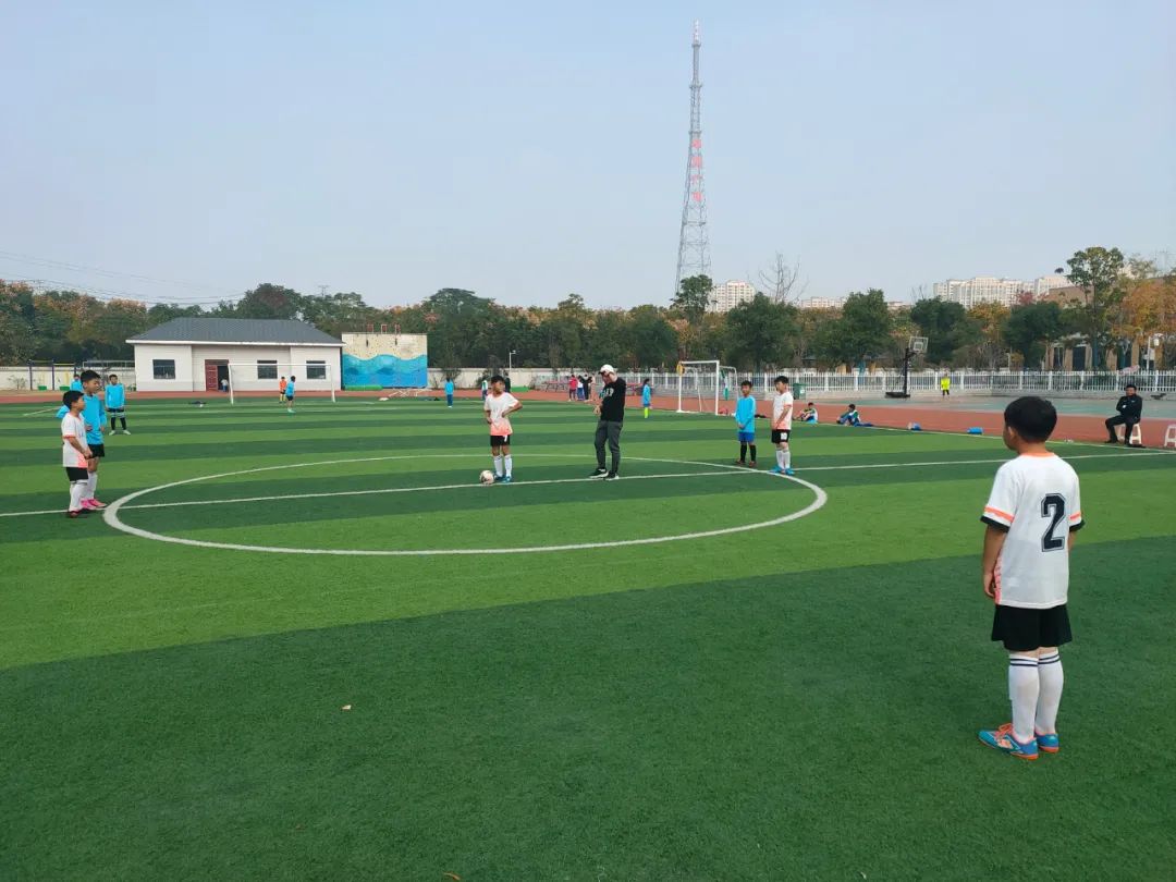 小小足球大小梦想,小学足球联赛拉开帷幕