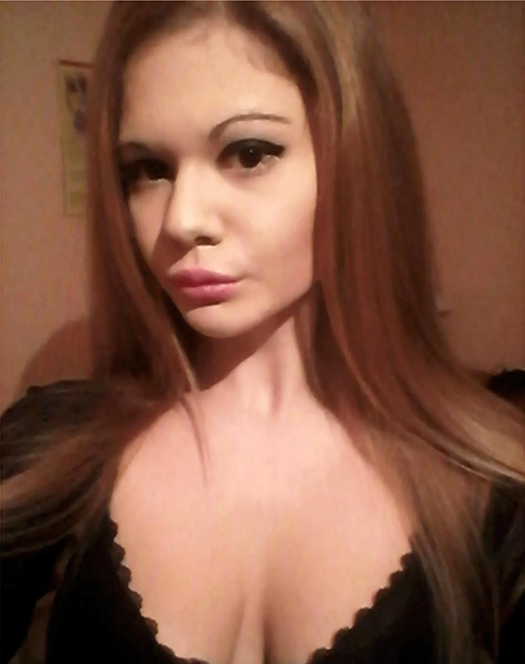 全网最厚嘴唇女网红,整容很多次网红厚嘴唇