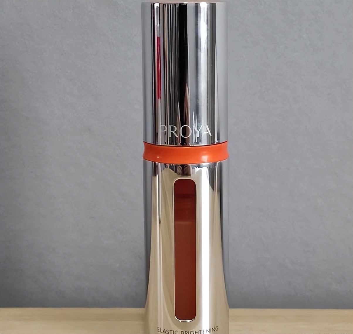 雅诗兰黛和兰蔻的精华怎么选,精华雅诗兰黛和兰蔻哪个更好用